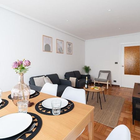 Amplia Vivienda Con Garaje Leilighet Vigo Eksteriør bilde