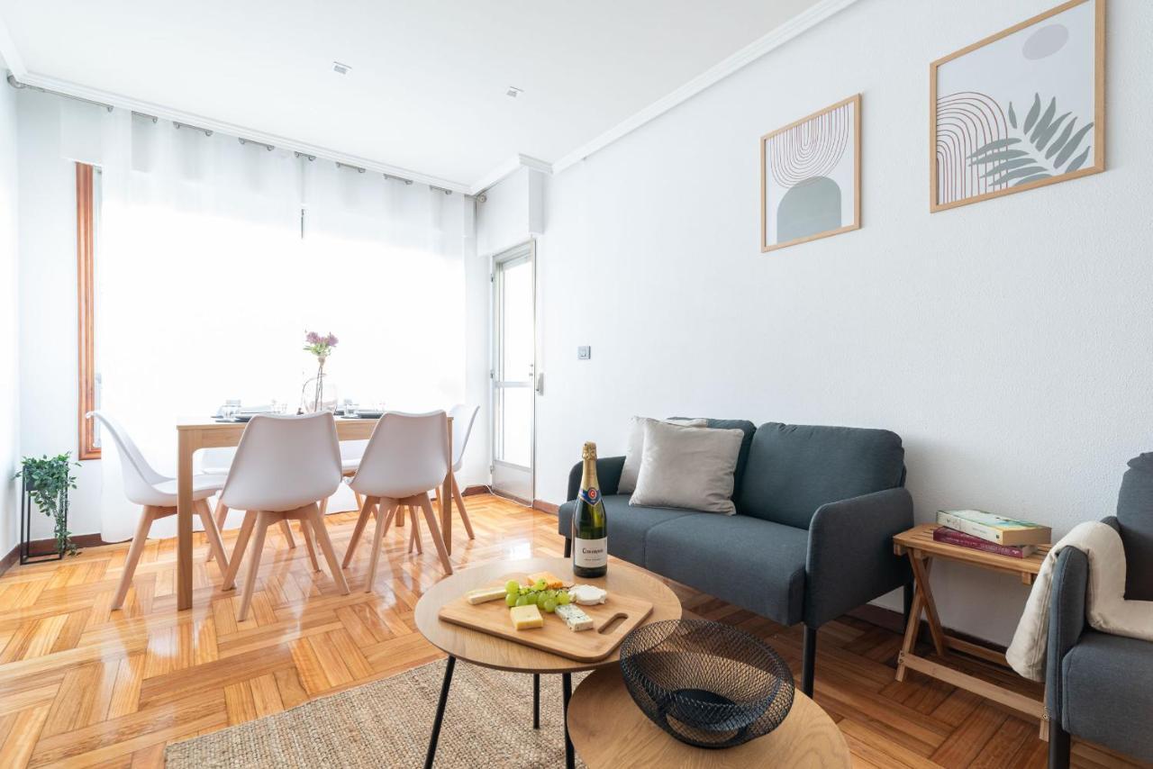 Amplia Vivienda Con Garaje Leilighet Vigo Eksteriør bilde