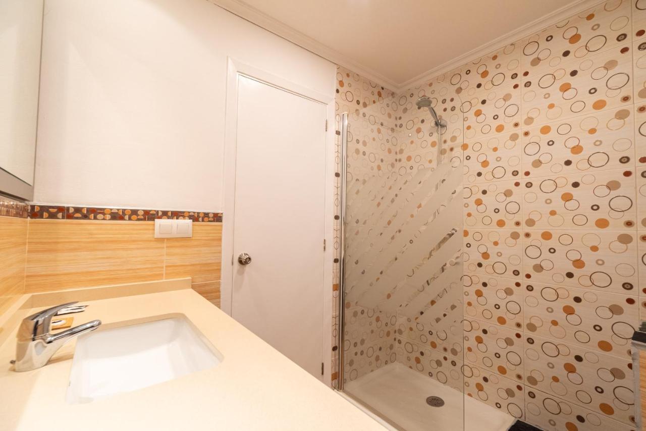 Amplia Vivienda Con Garaje Leilighet Vigo Eksteriør bilde